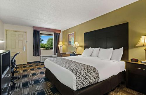 Fayetteville Hotel | Best Western Windsor Suites