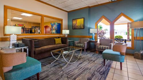 Woodhaven Hotel | Best Western Woodhaven Inn