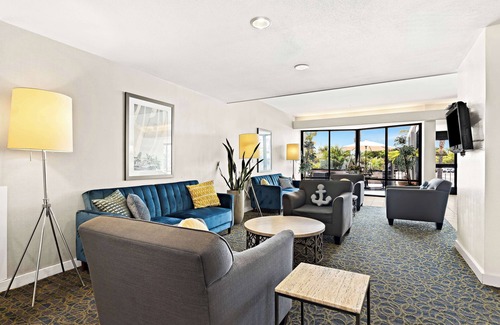 Roseville - Fleet Ridge Hotel | Best Western Yacht Harbor Hotel