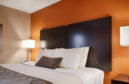 Lubbock Hotel | Best Windsor Inn