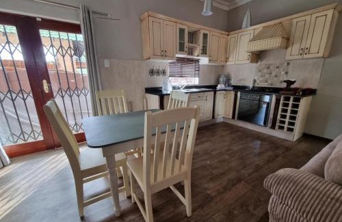 Parys Villa | Besterfield Villa
