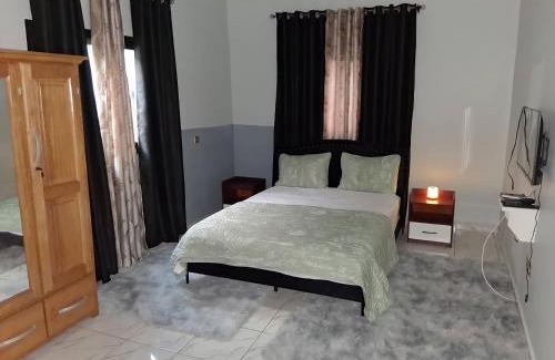 Mbam-et-Inoubou Apartment | Bestoria Hills Lodge