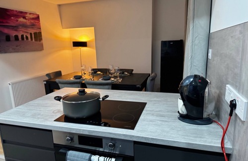 Salford House | BetaHouse -3BR -Pool Table -Free Parking -Spacious