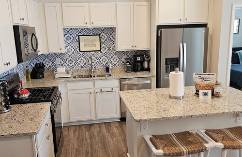 Millville House | Bethany entire town home in beach resort like community, community pool, families - DOG Friendly!
