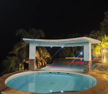 Almeria House | Bethany Hill Resort And Restaurant