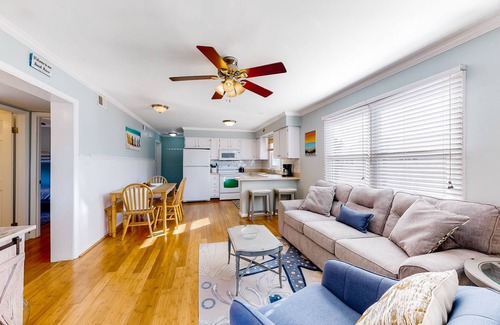 Frankford Condo | Bethany Meadows condo with new owners, pool & tennis court - close to everything