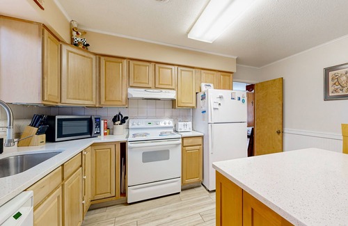 Bethany Beach House | Bethany West house w/shared pool, tennis courts, W/D & free WIFI