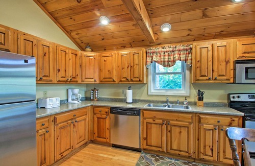 Bethel House | Bethel Chalet w/Hot Tub: 3 Miles to Sunday River!