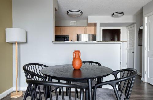 Woodmont Triangle Apartment | Bethesda 2br w rooftop nr metro shops WDC-725
