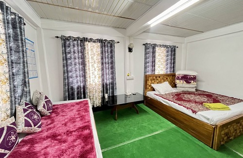 Karsiyang Bed & Breakfast | Bethesda Dheem Homestay by Rekha Waiba.