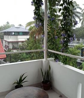 Kochi House | Bethesda Inn