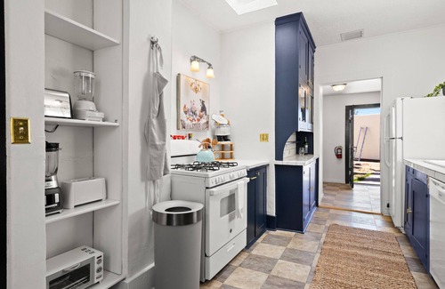Las Cruces House | Beths House: A Charming Adobe Near Downtown