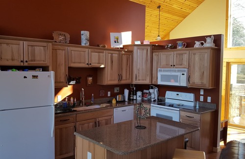 Thompsonville House | Betsie River Nature Retreat - Michigan - Minutes from Crystal Mountain
