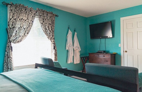 Yelm Bed & Breakfast | Betsy Pease A Within Conley Suites BNB