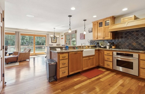 Groveland House | Better at the Lake - Lakefront with Gorgeous Views and a Private Dock by Yosemite Region Resorts