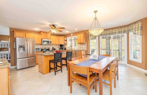 Wise House | Better Lake than Never/3 bedroom W/Boat Options!