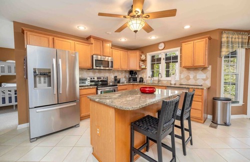 Wise House | Better Lake than Never/3 bedroom W/Boat Options!