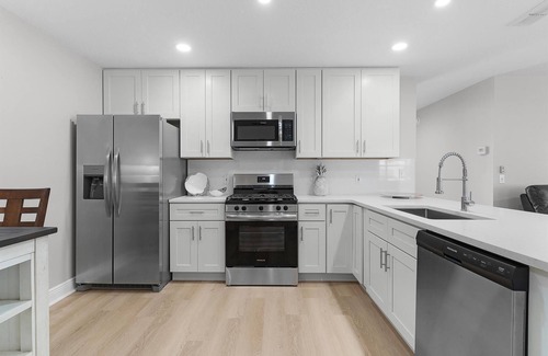 Alhambra House | BETTER THAN A 5 STAR HOTEL WITH GOLF CART IN THE VILLAGES TOTALLY REMODELED