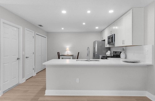 Alhambra House | BETTER THAN A 5 STAR HOTEL WITH GOLF CART IN THE VILLAGES TOTALLY REMODELED