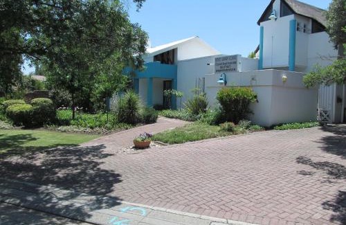 Kroonstad Cabin | Bettie's Luxury Lodge