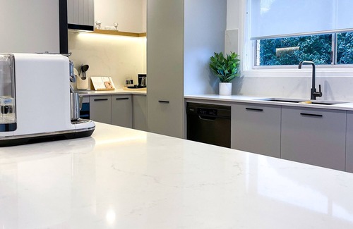 Lake Illawarra House | Betty: Luxe at the seaside - Lake Illawarra foreshore and Warilla Beach