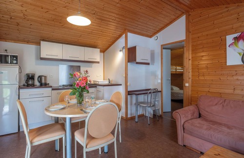 Saint-Meloir-des-Ondes House | Between Cancale and Saint-Malo, comfortable bungalow in a bucolic setting
