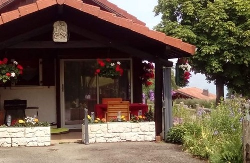 Saint-Paul-en-Chablais House | Between lake and mountain
