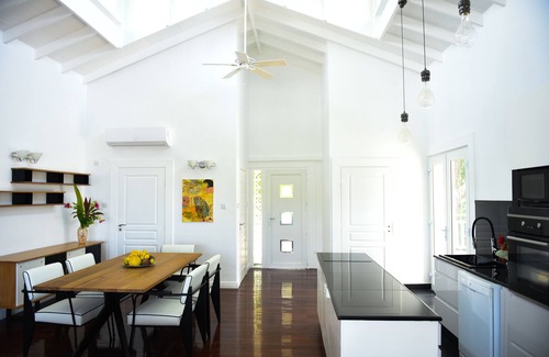 Piaye Villa | Between heaven and sea the Three Palms Beach Villa