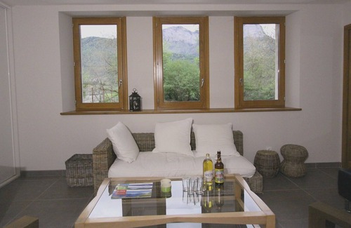 Faverges-Seythenex Apartment | BETWEEN LAKE AND MOUNTAINS: L'Arcalod - charming ★ cottage in the heart of Savoie