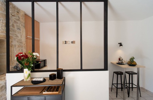 Congenies Apartment | Between Nîmes and Montpellier: Duplex Pool/Jacuzzi, Terrace-BBQ, Sauna and more!