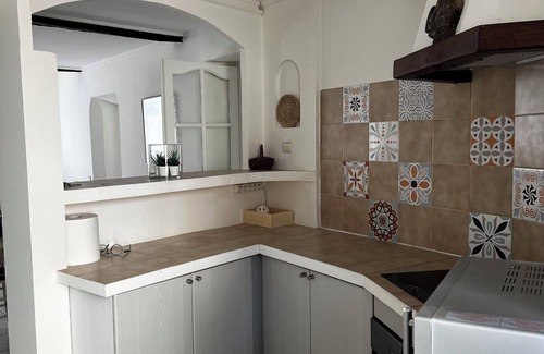 Le Broc Apartment | Between sea and mountains, 2-room apartment close to shops and parking.