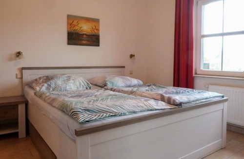 Monchgut-Granitz Apartment | Between the Baltic Sea beach and the Bodden, the Boddenhus apartment house awaits you with its brigh