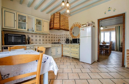 Mery-sur-Seine House | Between the Seine and the Canal