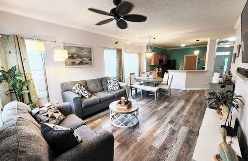 Bluffton House | Between Two Ponds and Old Town Bluffton