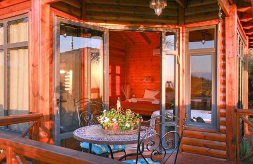 Ne'ot Golan House | Between Water and Sky