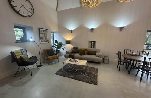 Carmarthen House | Beudy at Pentrecelyn - a gorgeous barn conversion with hot tub