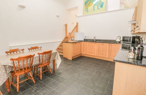 Penmon Cottage | BEUDY BACH, pet friendly, character holiday cottage in Llangoed