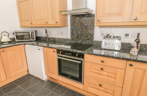 Penmon Cottage | BEUDY BACH, pet friendly, character holiday cottage in Llangoed