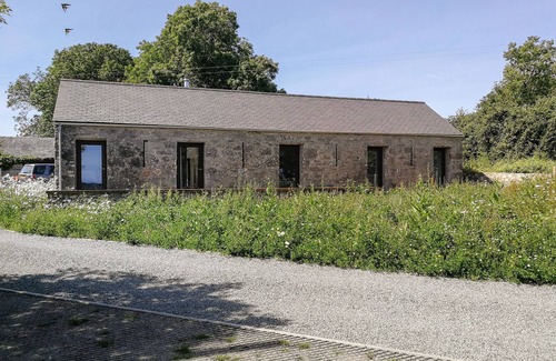 Llangefni House | BEUDY BODEILIO, family friendly, with open fire in Llangefni