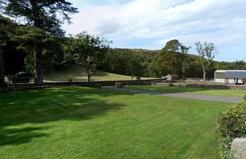 Margam House | Beudy Tawe - Three Bedroom House, Sleeps 6