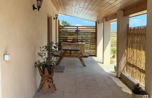 Estampes House | Beutiful home with terrace and private salon garden in the Gers. nnnn