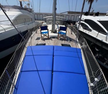 Vallpineda Boat Rental | Beverflor des mers