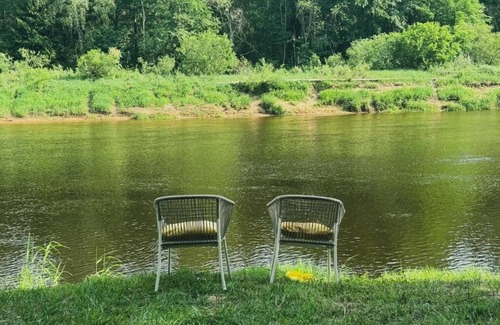 Skangali Villa | Beverina Secret -Valmiera riverside retreat - hidden gem with sauna and hot tub