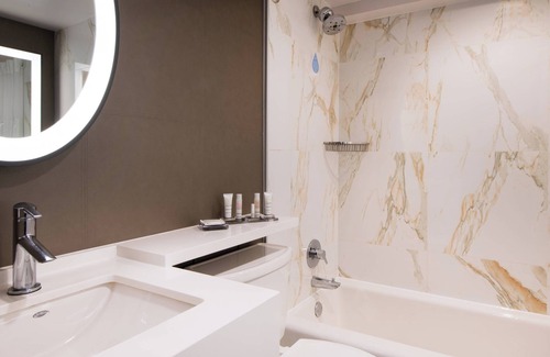 Pico - Robertson Hotel | Beverly Hills Marriott