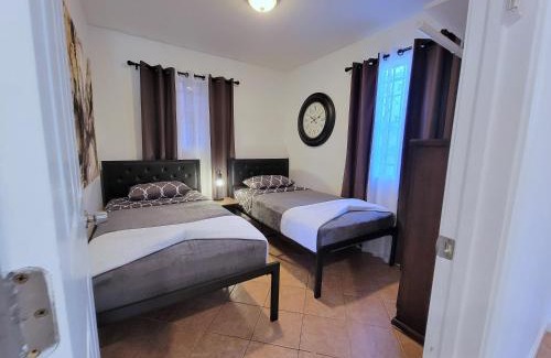 Pico - Robertson Apartment | Beverlywood 2-bedroom suite - 5 minutes to Rodeo Drive