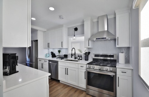 Columbus House | Bexley Park Modern Retreat House