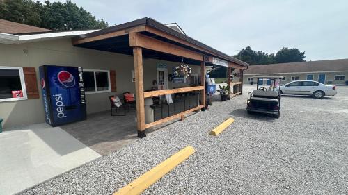 Warsaw Hotel | Beyonder Marine at Sterett Creek