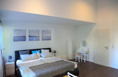 Gauting Apartment | Bezaubernder Bungalow im Fünfseenland nähe S-Bahn