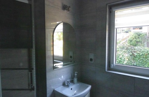 Jedlina-Zdroj Apartment | Bezowy pokój