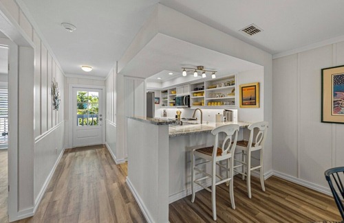 Gasparilla Island Condo | BG North 54, a charming 2-bedroom condo in Boca Grande with stunning Gulf views.